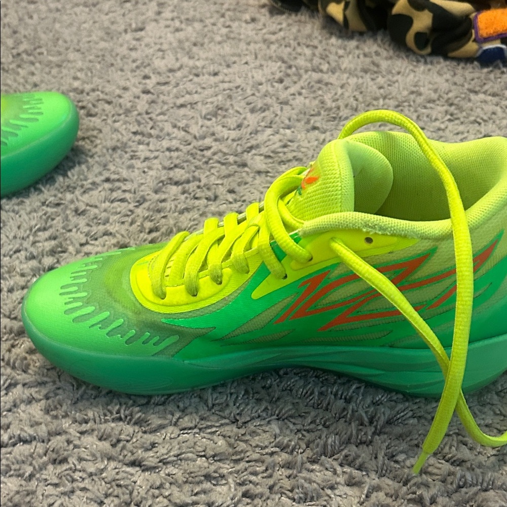 Puma Neon Green Sneakers - Picture 7 of 7